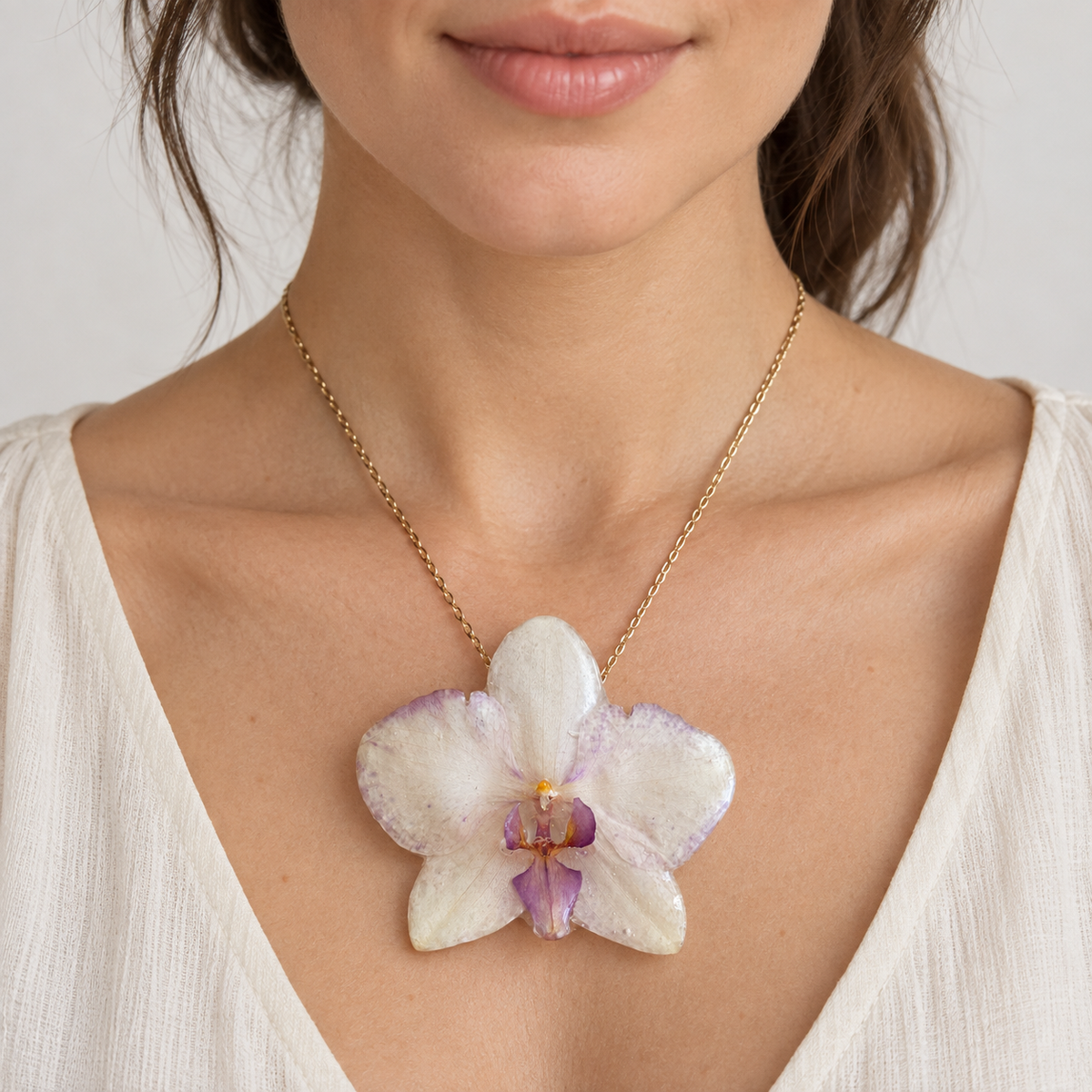 Collar Nácar Lila · Orquídea preservada